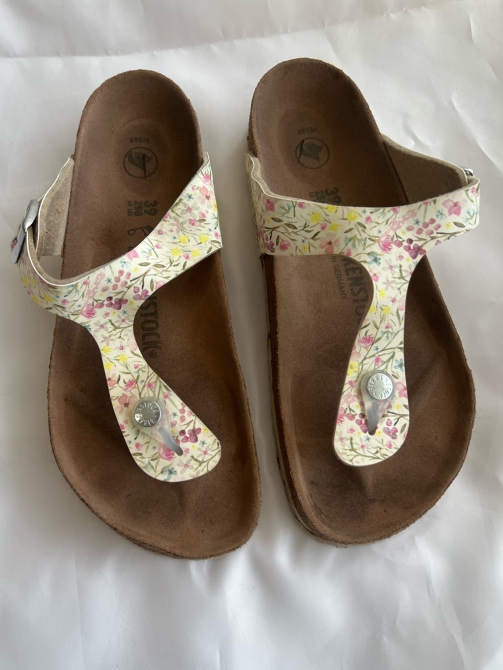 BIRKENSTOCK Gizeh Sandal sz 8
